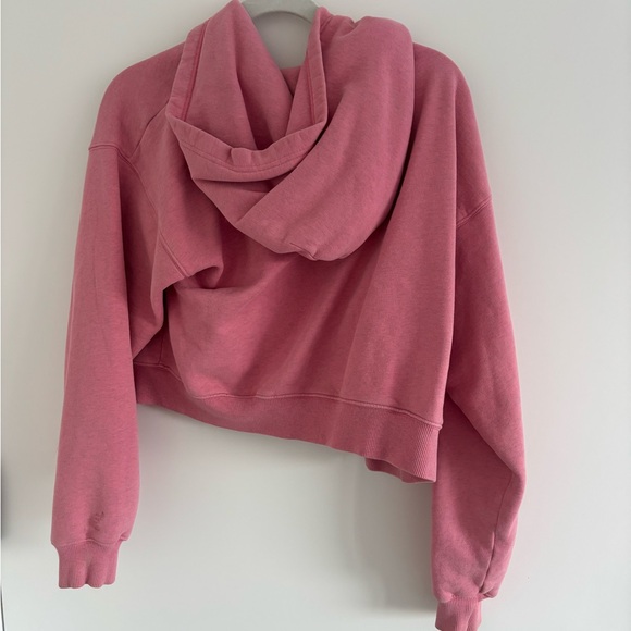 Aritzia TNA Cropped Hoodie - Picture 4 of 4